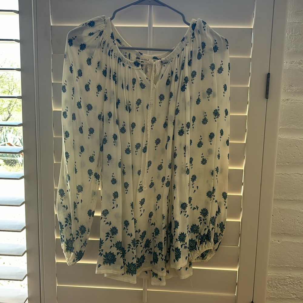 Floral flowy top
